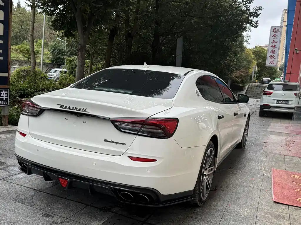 Quattroporte 3.0 T Standard