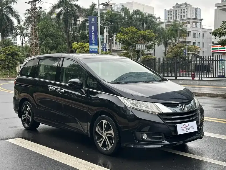 Honda Odyssey Facelift 2.4 L Luxury