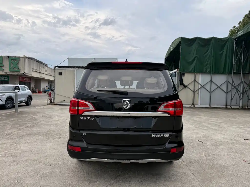 Baojun 730 1.5 T Manual Comfort 7-seat
