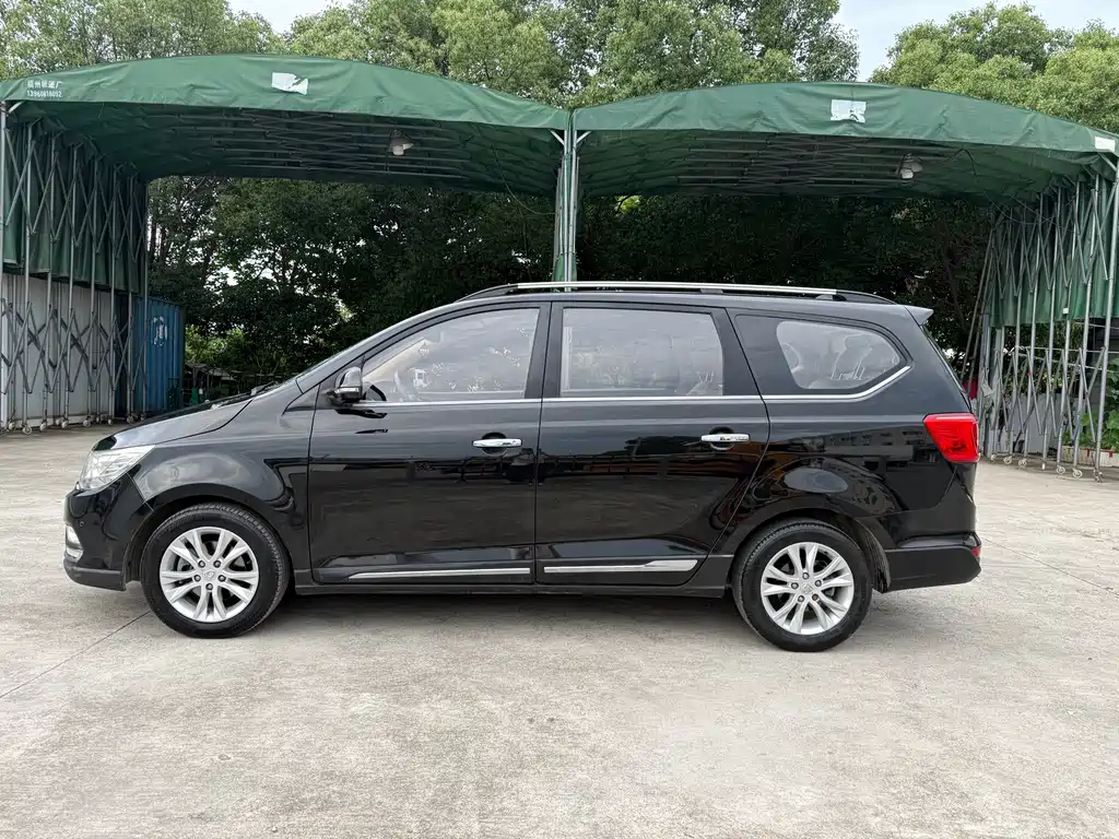 Baojun 730 1.5 T Manual Comfort 7-seat