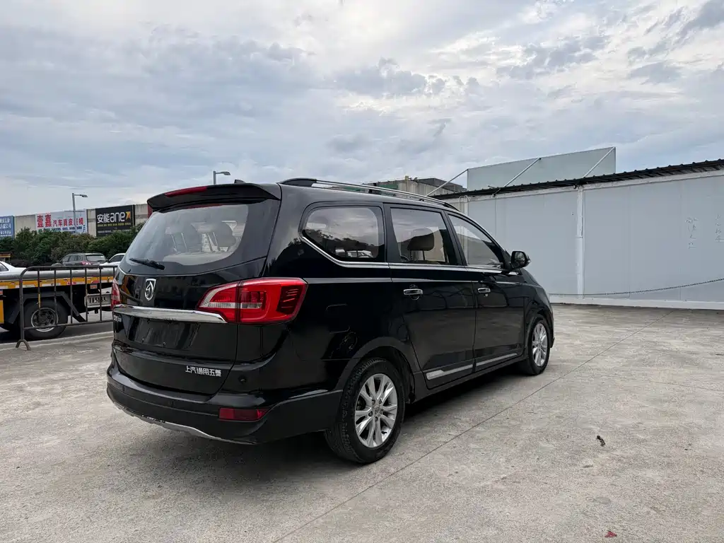 Baojun 730 1.5 T Manual Comfort 7-seat