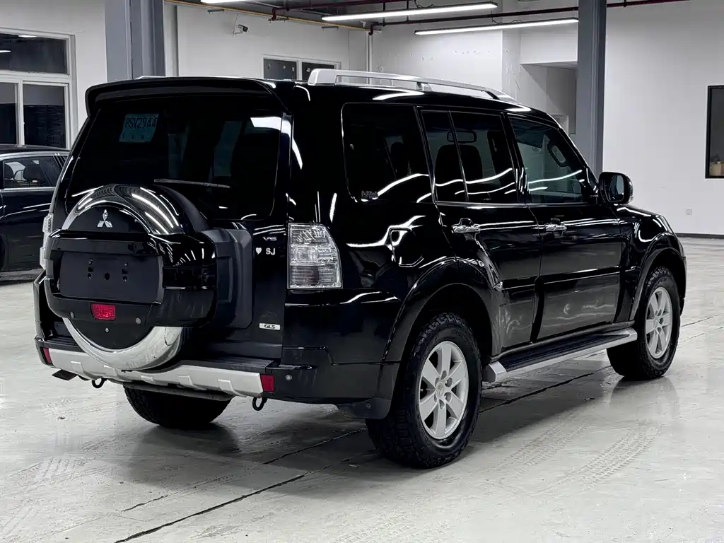 Pajero (Import) 帕杰罗进口 2010款 3.0 L 自动精英版