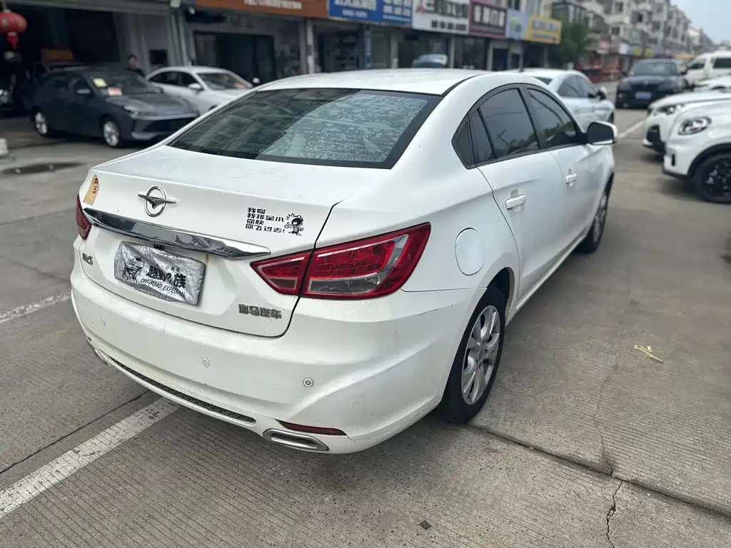 Family M5 1.6 L Auto Elite