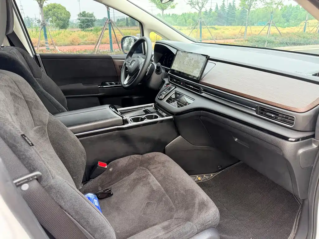 Odyssey 2.0 L e:HEV Sharp· Joy