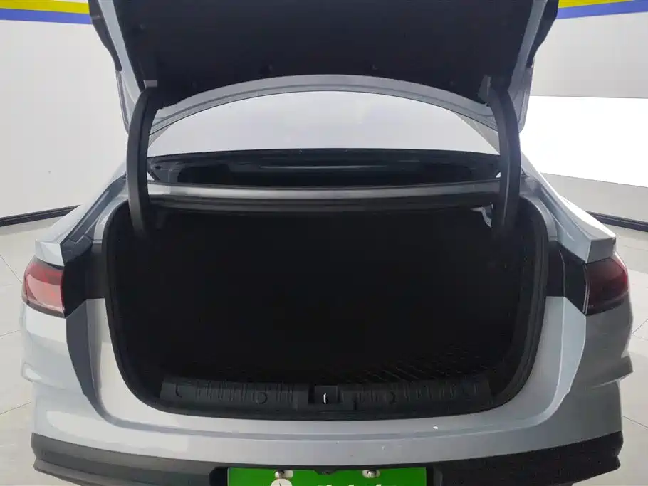 Qin L DM-i 80 KM Transcend