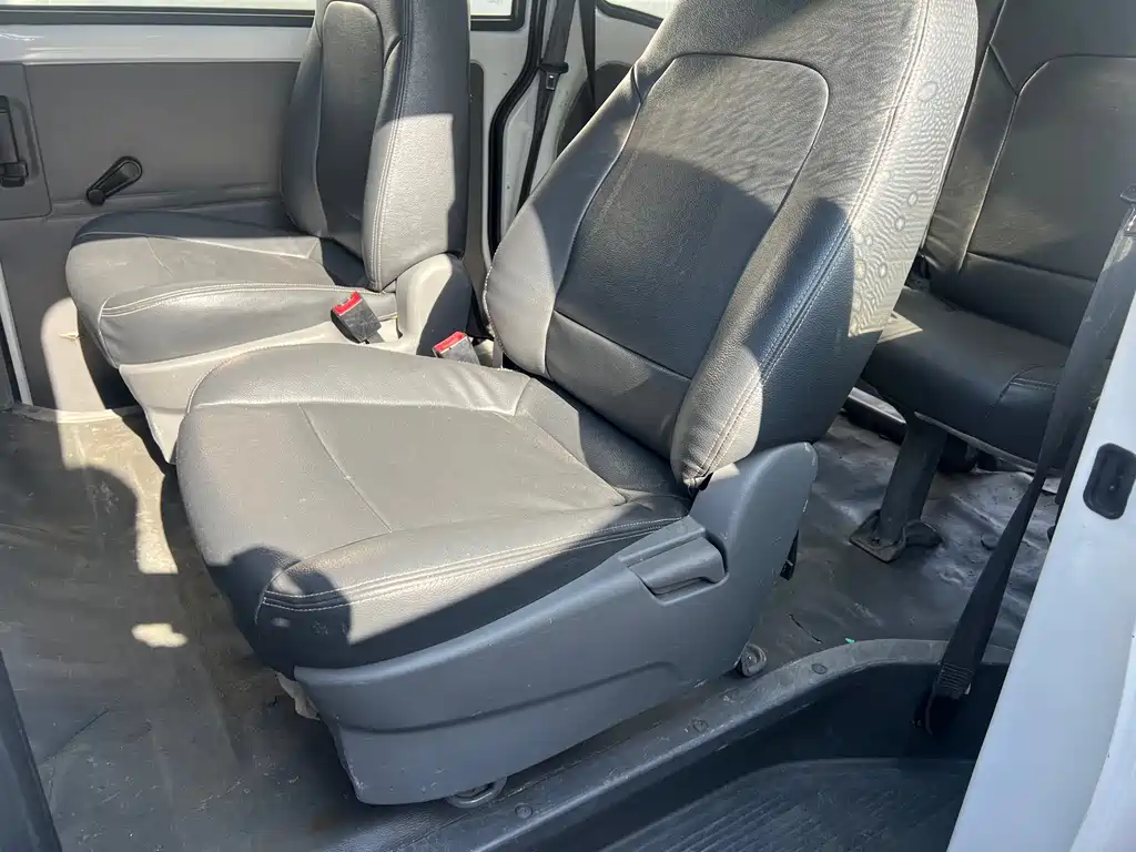 Wuling Journey Classic 1.5 L Comfort L3 C