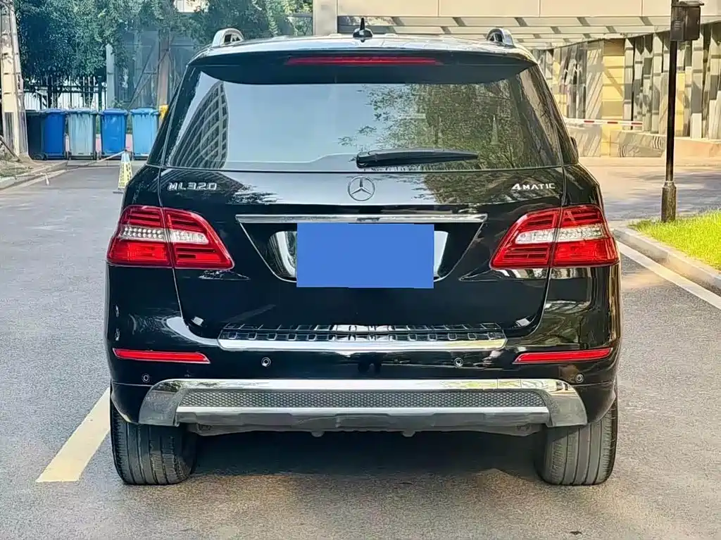 Mercedes-Benz M-Class ML 320 4 MATIC