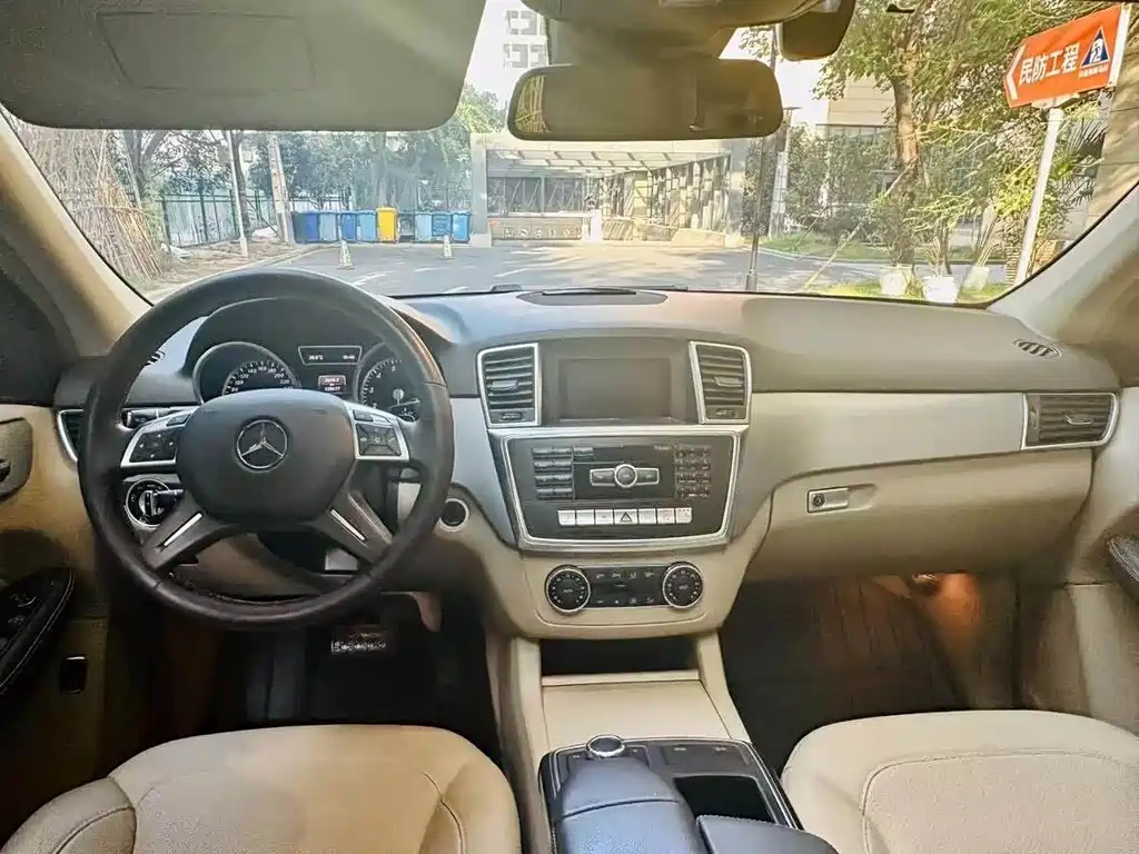 Mercedes-Benz M-Class ML 320 4 MATIC