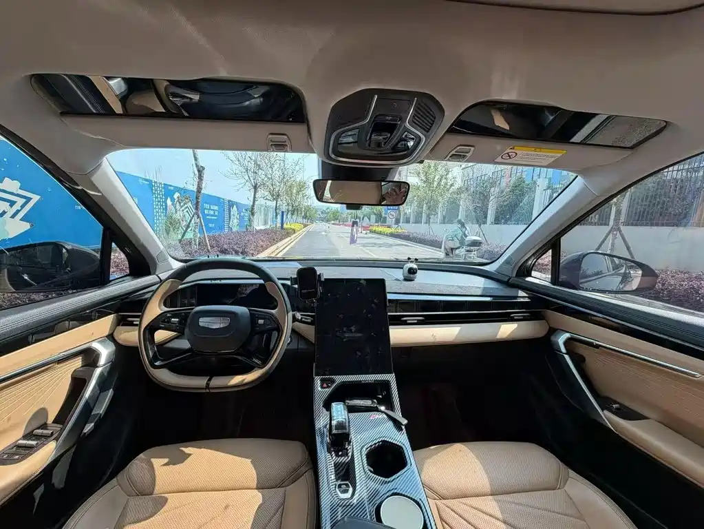 Boyue L 1.5 TD DCT Luxury