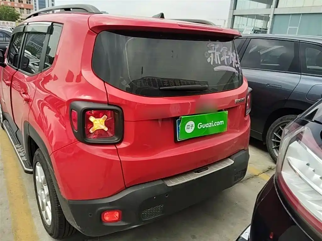 Renegade 自由侠 2019款 220 T 自动精英版