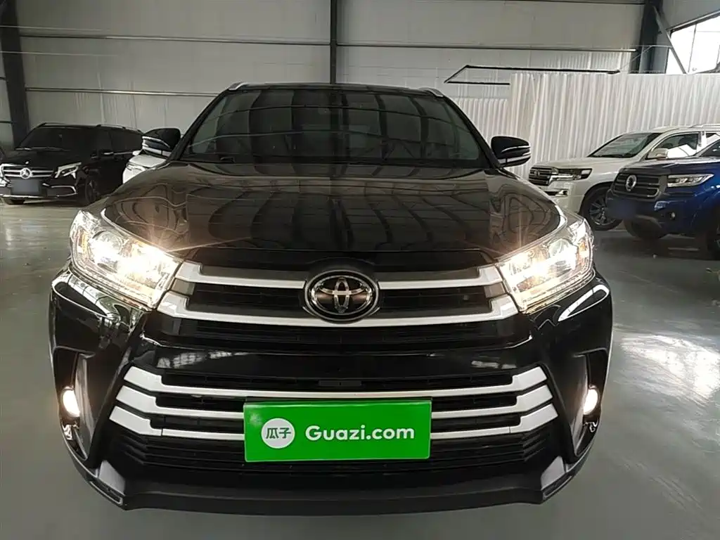 Highlander 2.0 T 4 WD Luxury 7-seat