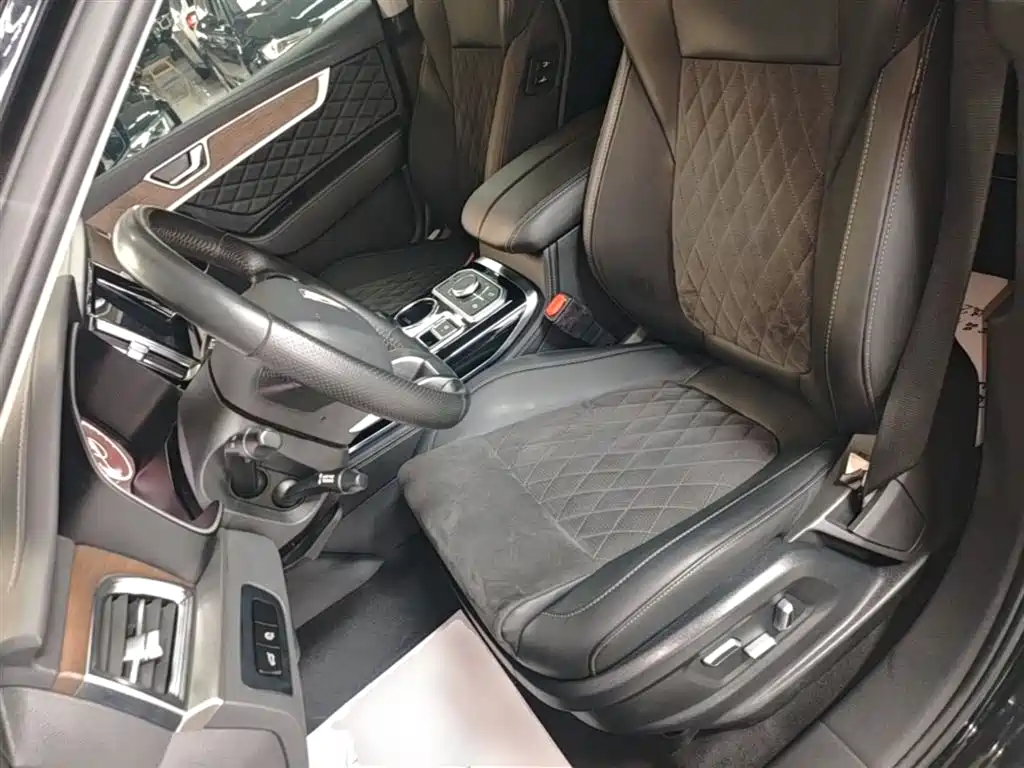 Hongqi HS7 2.0 T DCT 2 WD Connected Flagship Enjoyment 7-seat