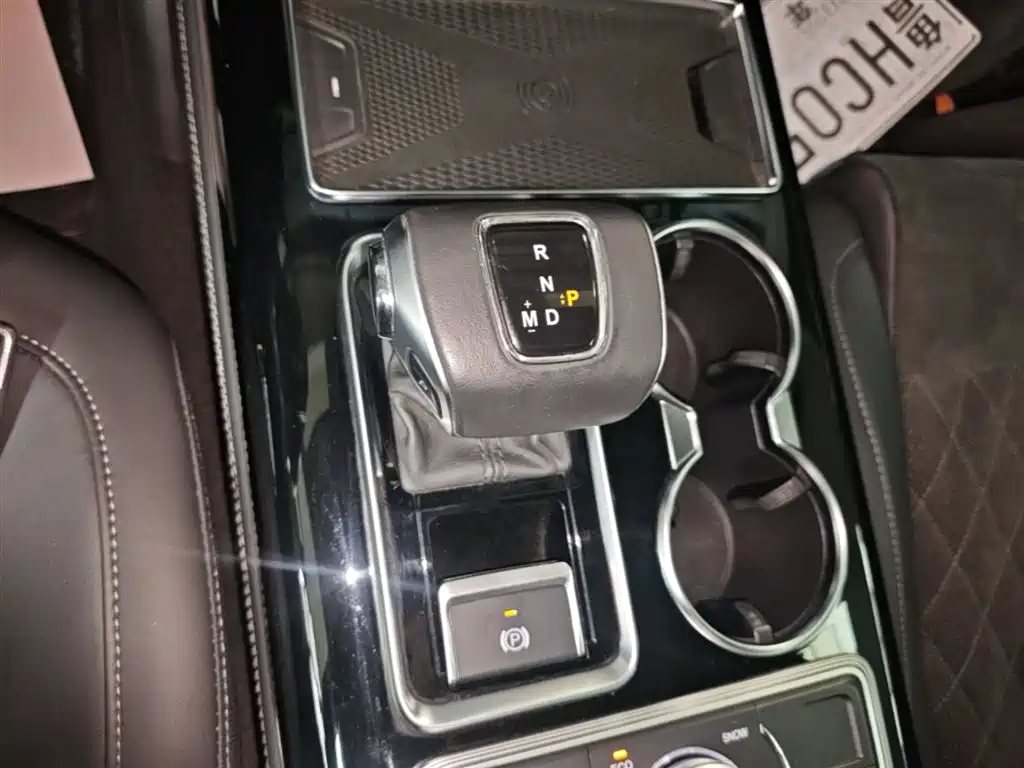 Hongqi HS7 2.0 T DCT 2 WD Connected Flagship Enjoyment 7-seat