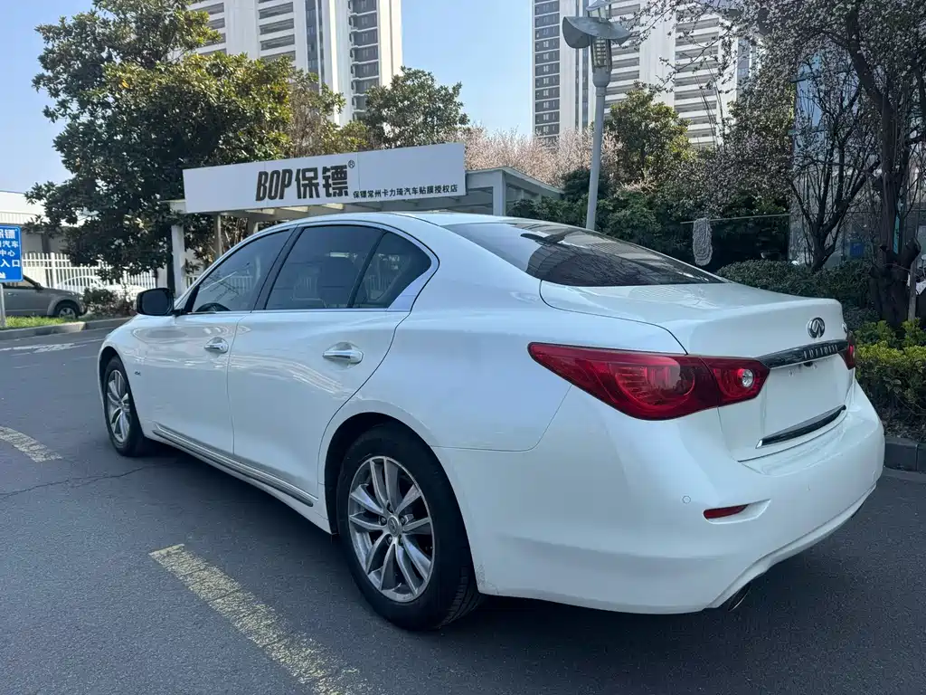 Infiniti Q50 L 2.0 T Joy