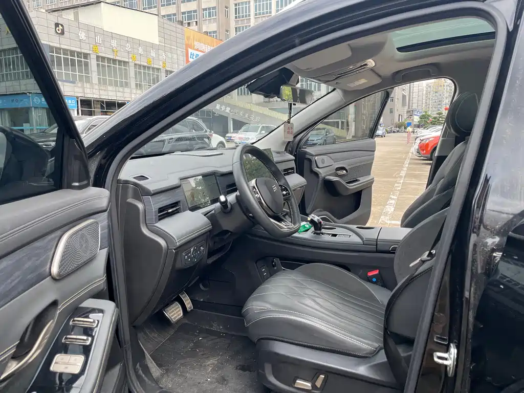 Jetour Shanhai L9 1.5 TD 2 DHT Pro 7-seat