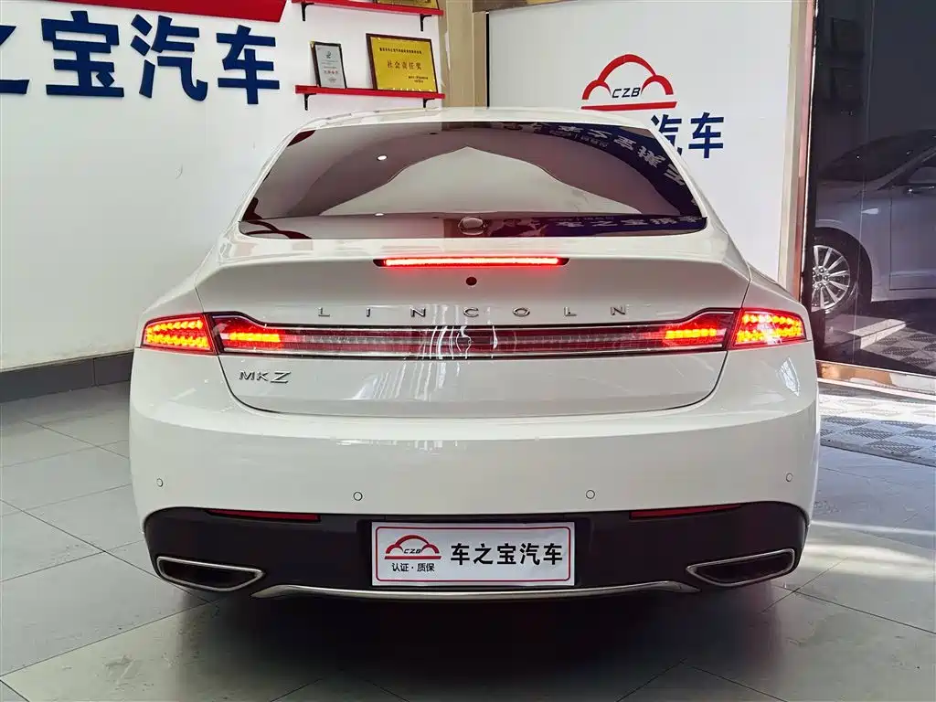 Lincoln MKZ 2.0 T Premium