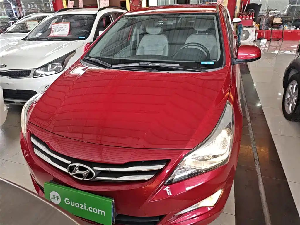 Accent 1.4 L Auto Intelligent GLS