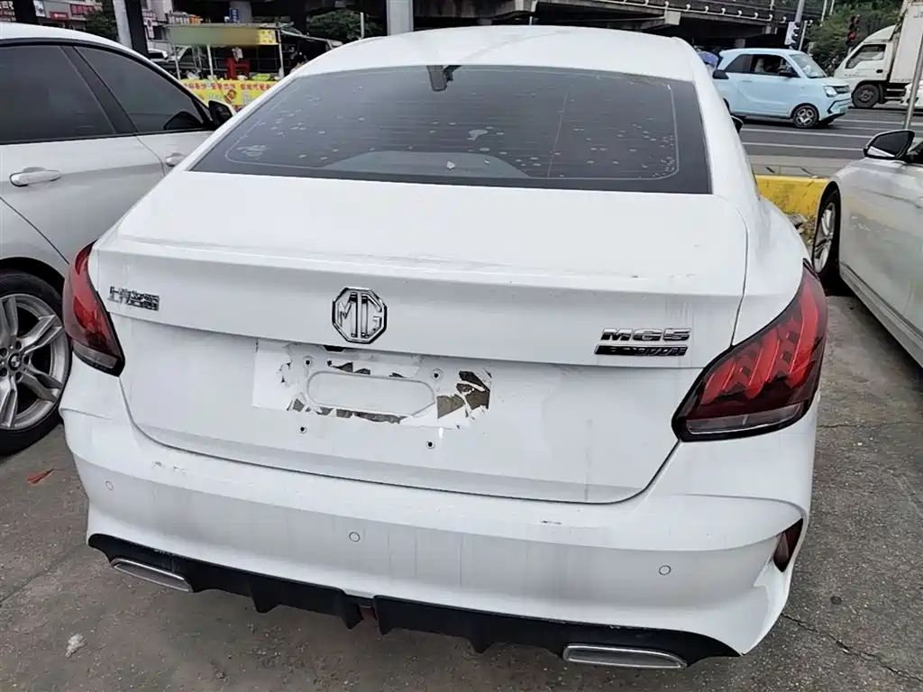 MG5 180 DVVT Manual Youth Luxury