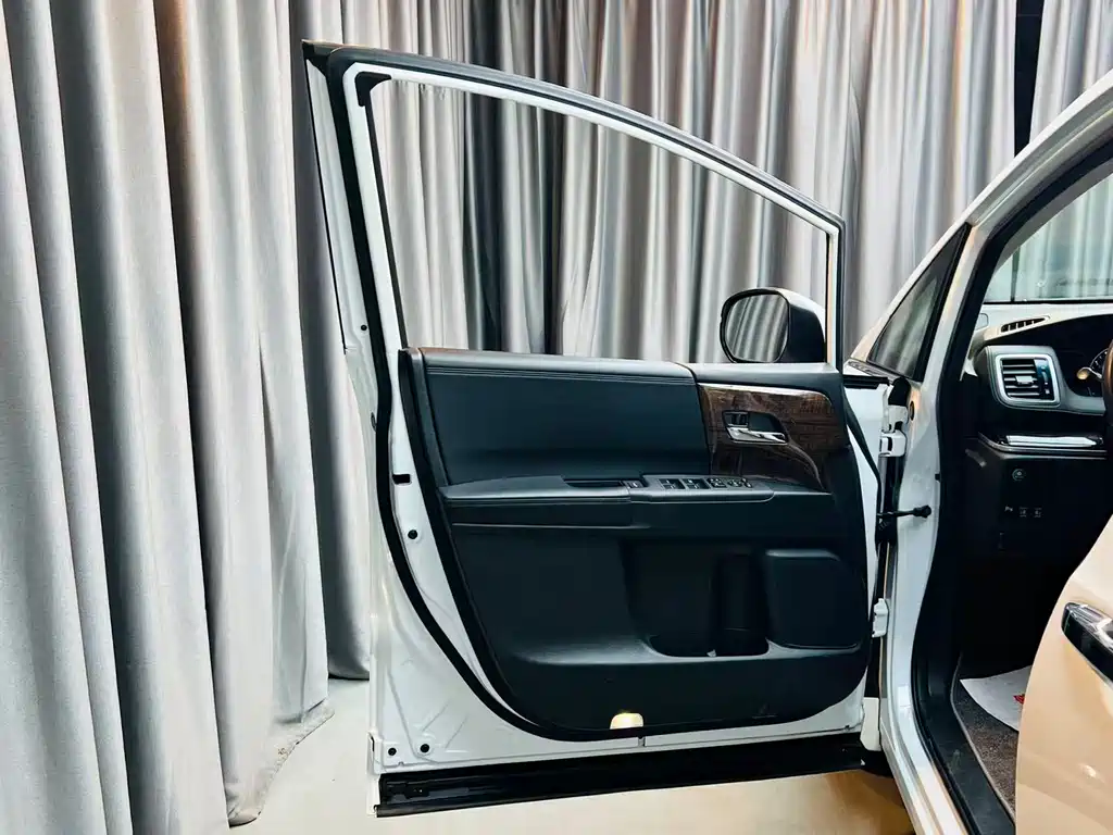 Odyssey Facelift 2.4 L Smart Enjoyment