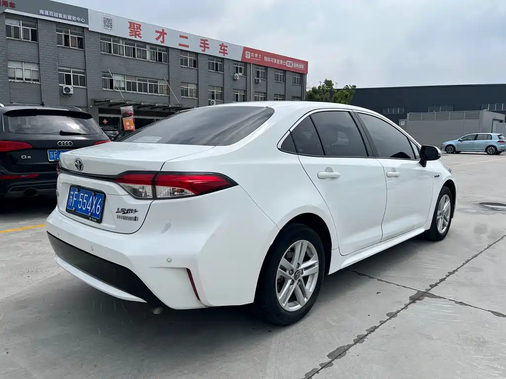 Levin Dual Engine 1.8 H E-CVT Luxury