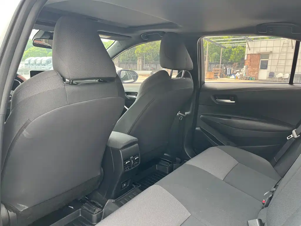 Levin Dual Engine 1.8 H E-CVT Luxury