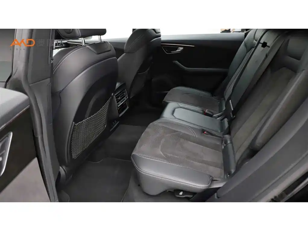 Audi Q8 奥迪Q82021款 55 TFSI 臻选动感型