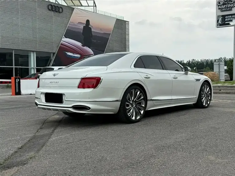 Bentley Flying Spur PHEV 4.0 T V8 Mulliner