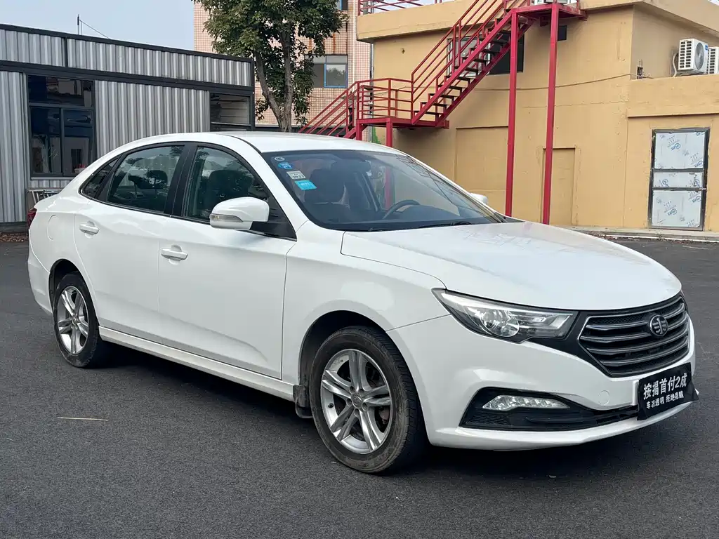 Besturn B30 1.6 L Manual Comfort