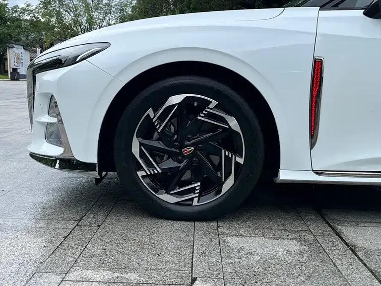Hongqi H6 2.0 T Premium Comfort