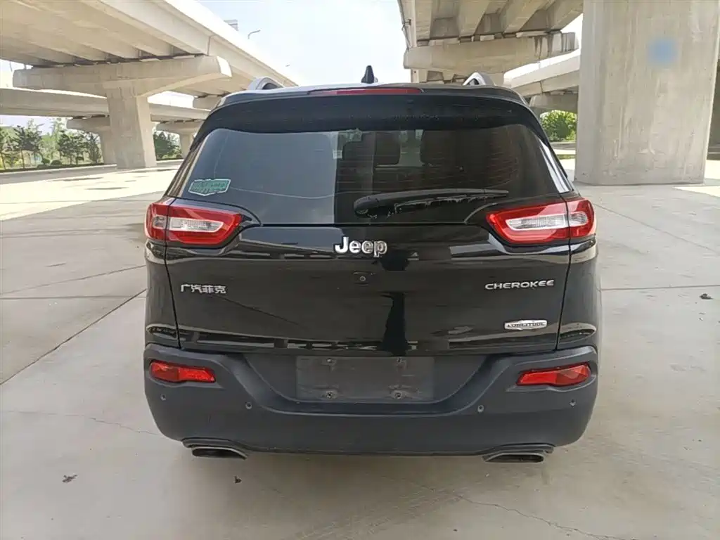 Cherokee 2.4 L Leading Intelligent