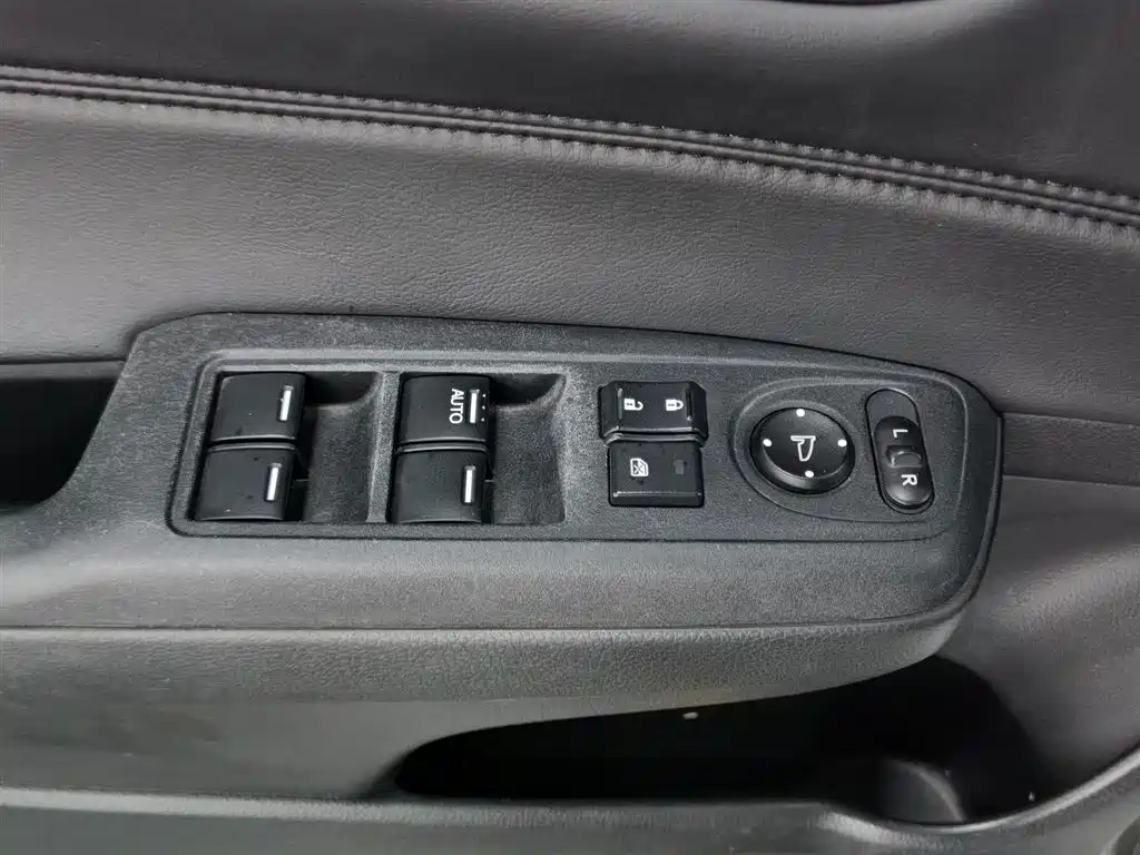 Jade 1.8 L Auto Comfort