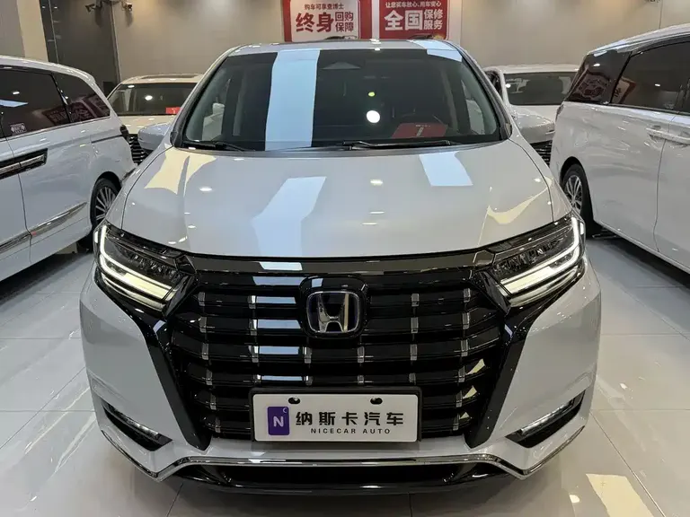 Honda Elysion 2.0 L e:HEV Luxury