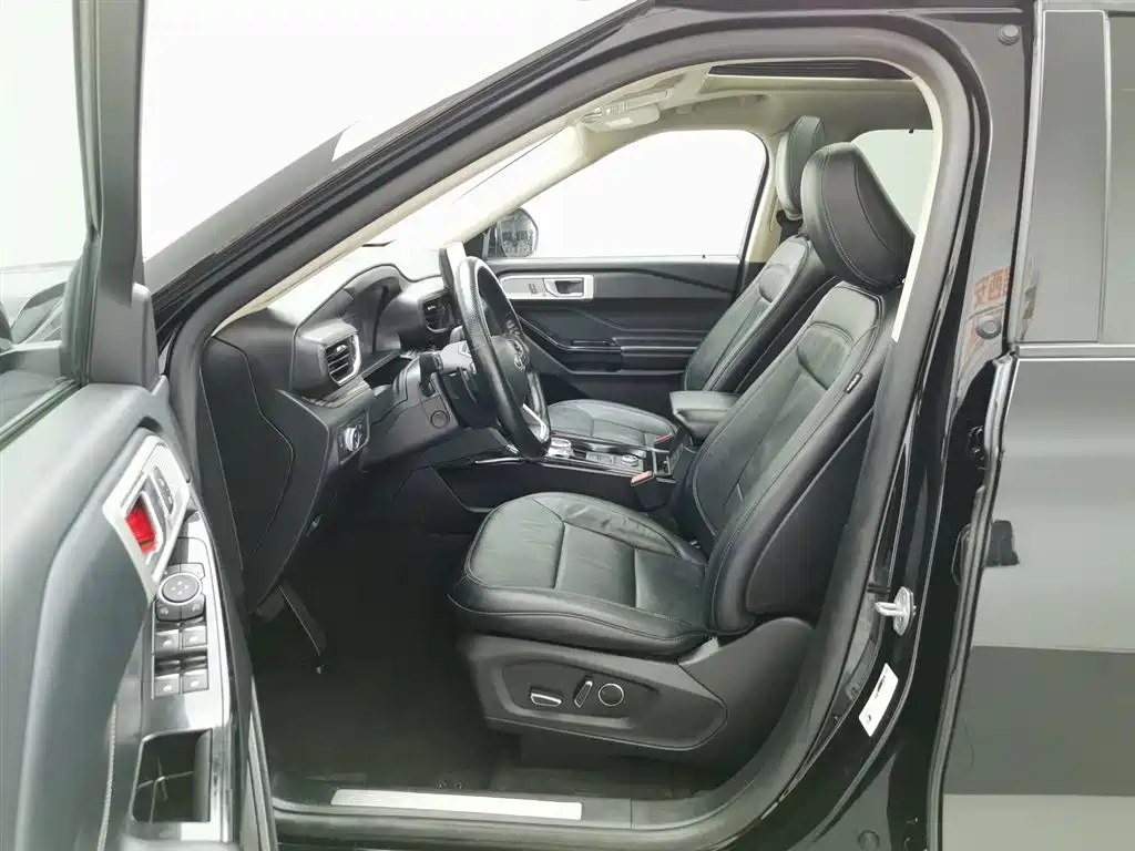 Explorer EcoBoost 285 4 WD Titanium 7-seat