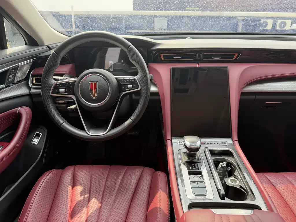 Hongqi H5 1.5 T DCT Connected Flagship Charm