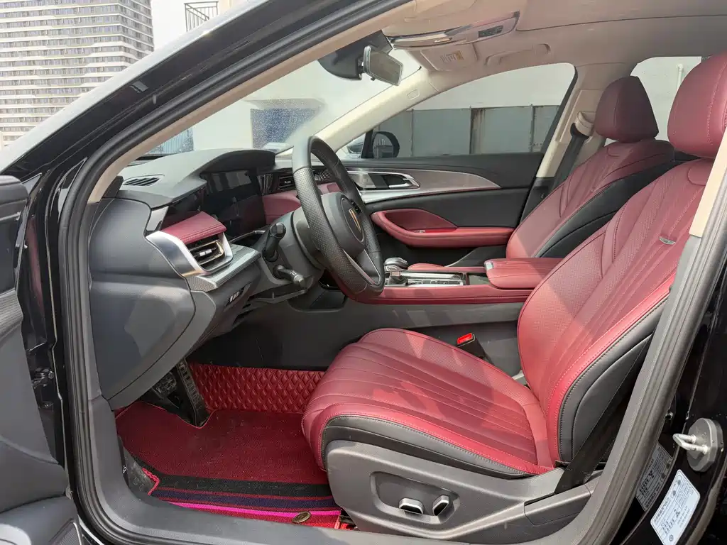 Hongqi H5 1.5 T DCT Connected Flagship Charm
