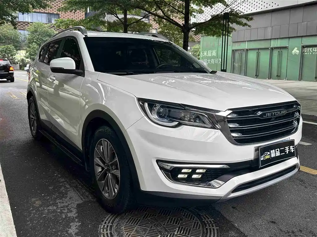 Jetour X70 1.5 T Auto Joy Travel