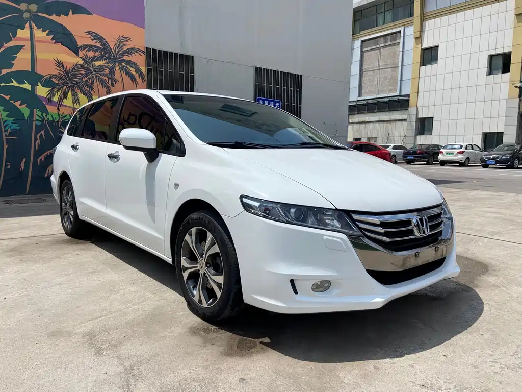 Odyssey 2.4 L Luxury