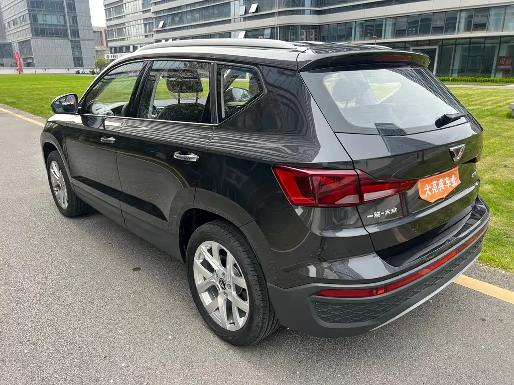 Jetta VS7 280 TSI Auto Joy