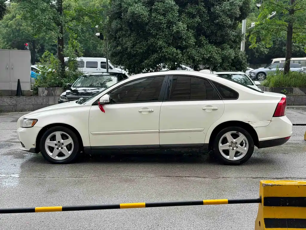 Volvo S40 2.0 L Auto Elegant