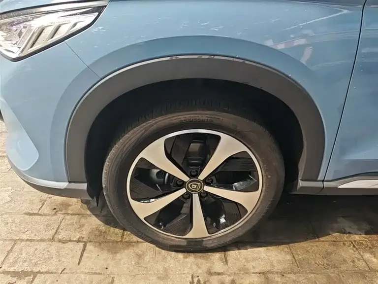 BYD Song PLUS NEV DM-i 51 KM Honored