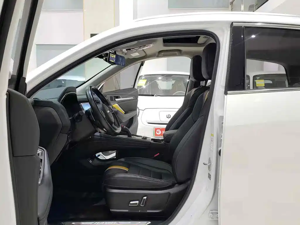 Haval F7 x 2.0 T 2 WD Ultimate Smart Trendy