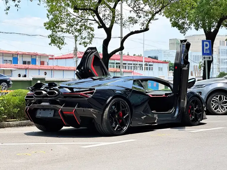 Lamborghini Revuelto 6.5 L PHEV Standard