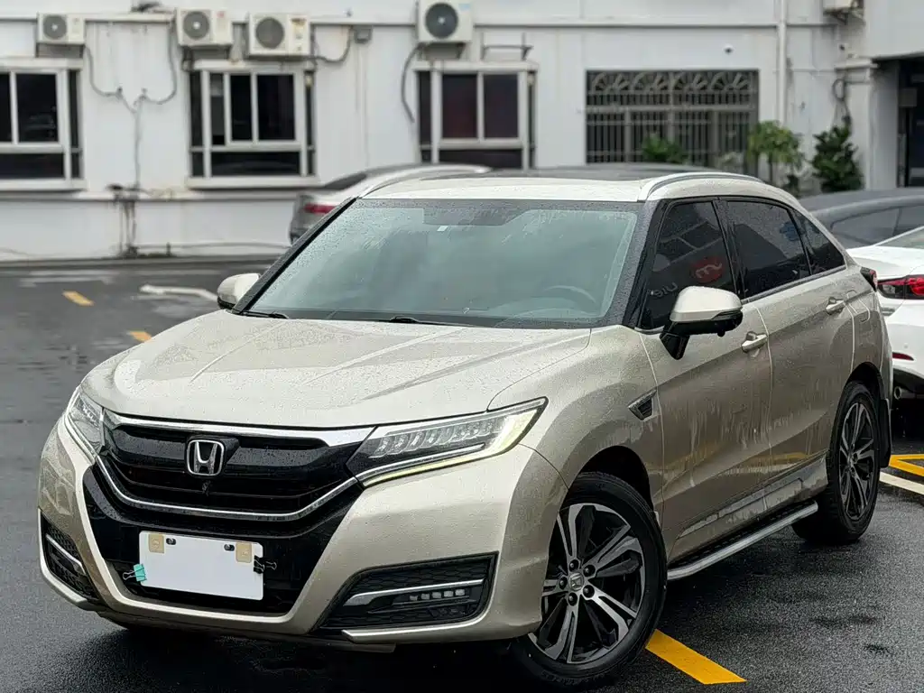 Honda UR-V 370 TURBO 2 WD Distinguished CN-V