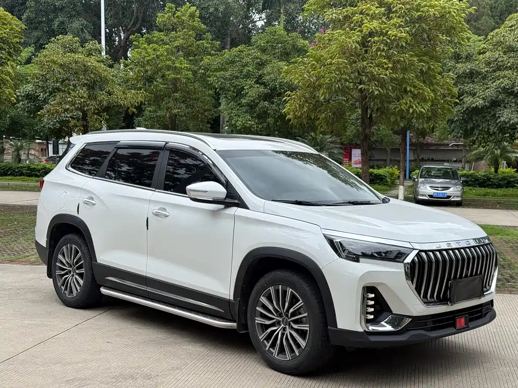 Jetour X90 PLUS 1.6 TD DCT Villa 5-seat