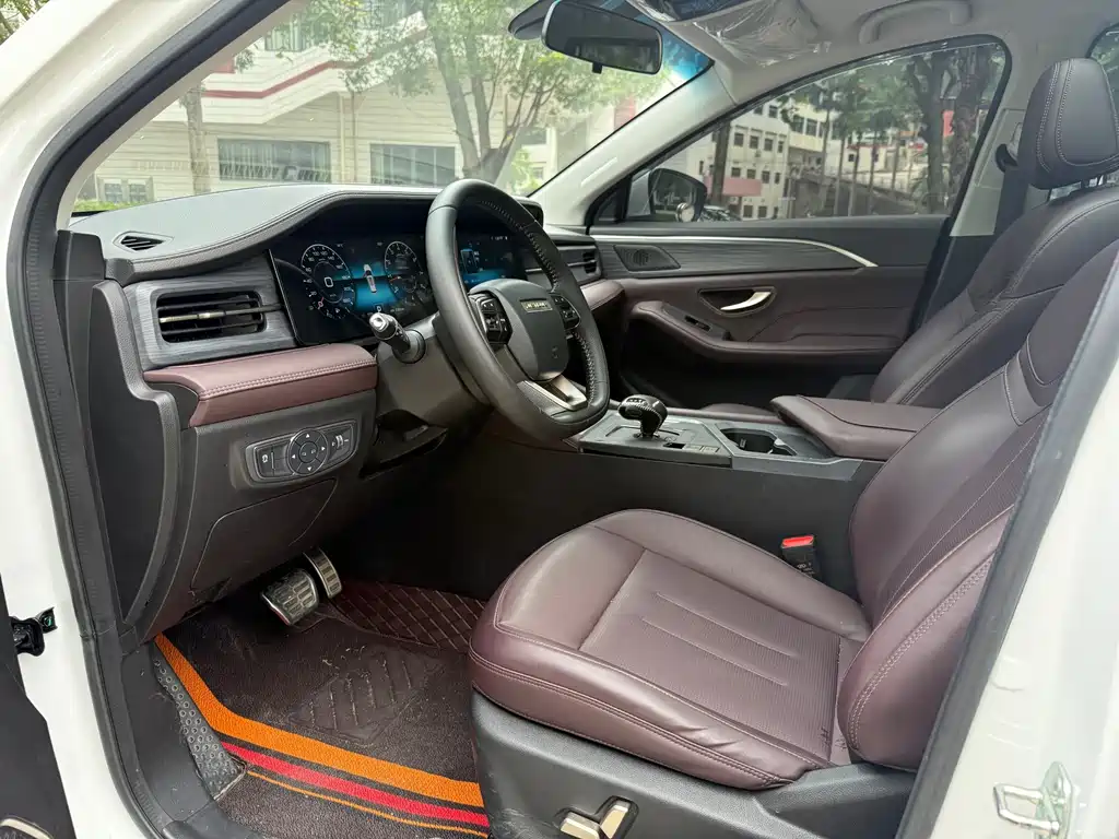 Jetour X90 PLUS 1.6 TD DCT Villa 5-seat