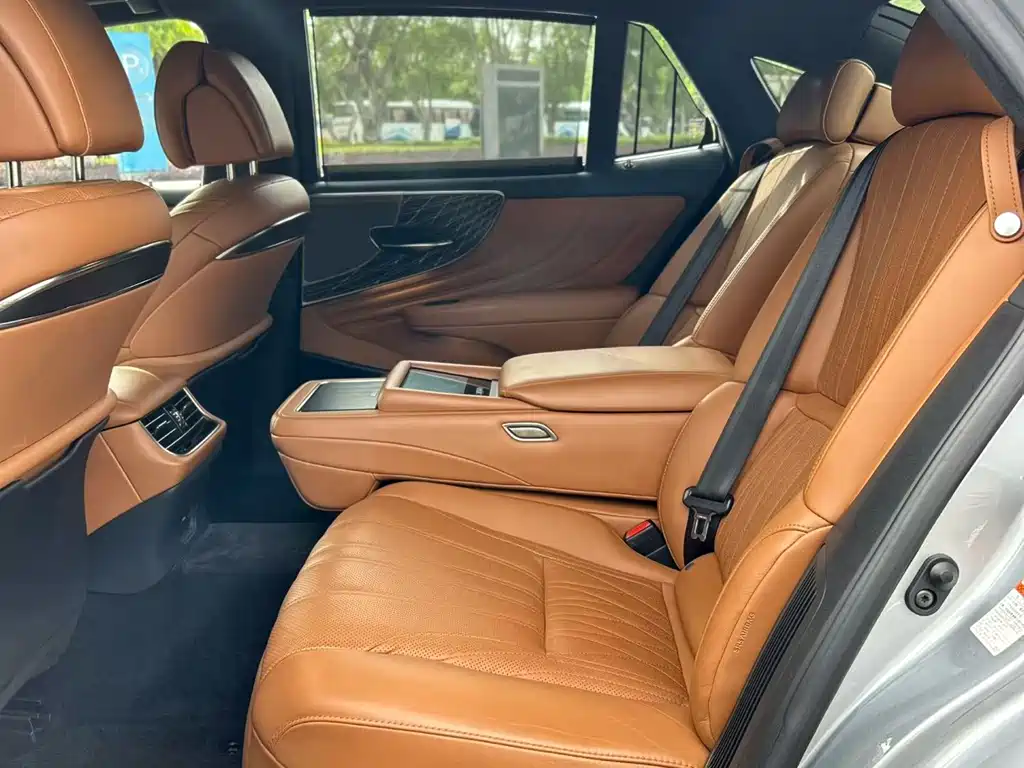 Lexus LS 500 h Executive