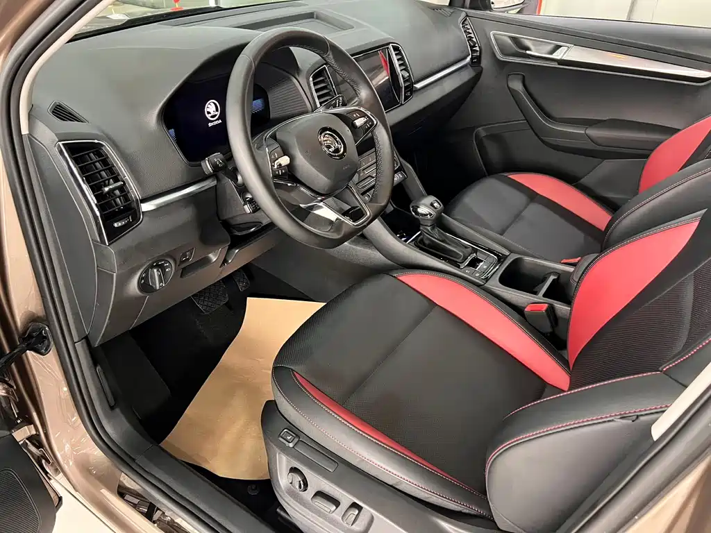 Karoq TSI280 Luxury Enjoyment