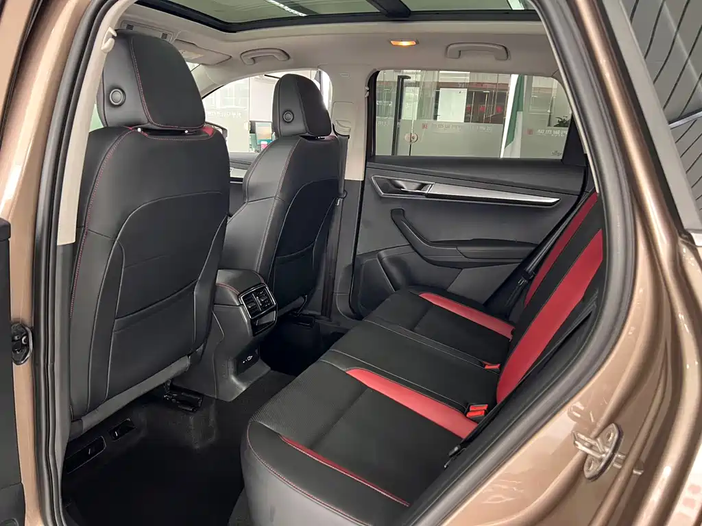Karoq TSI280 Luxury Enjoyment