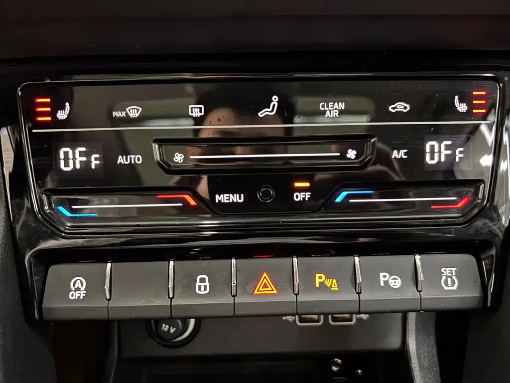 Karoq TSI280 Luxury Enjoyment