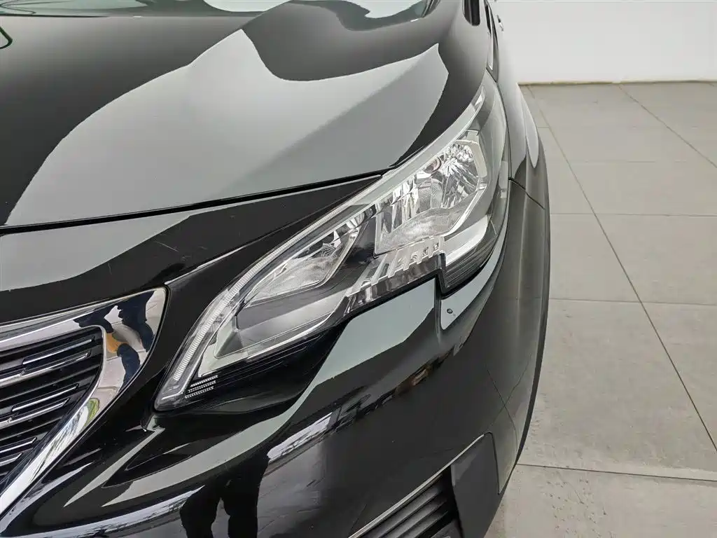 Peugeot 5008 350 THP 7-seat Elite